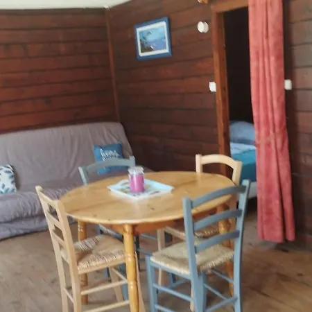 Petit Chalet A La Campagne Meillac Exterior foto